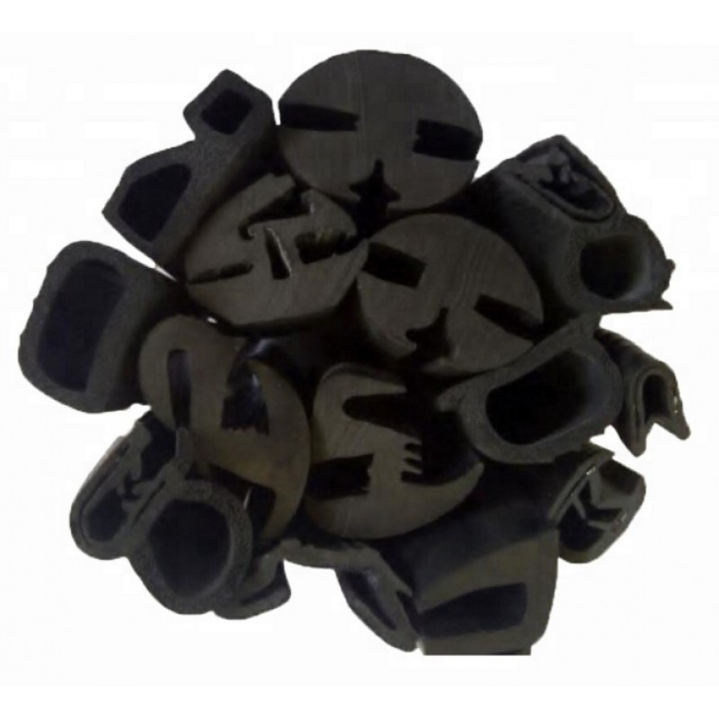 Diverse Section EPDM Sealing Skirting Edging Rubber Extrusion